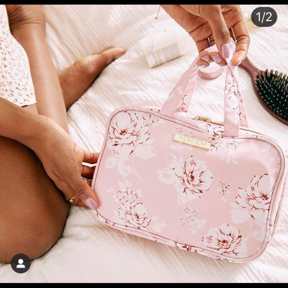 yumi kim Train Hanging Case